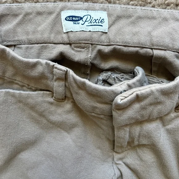 Old navy pixie pants - Picture 3 of 4